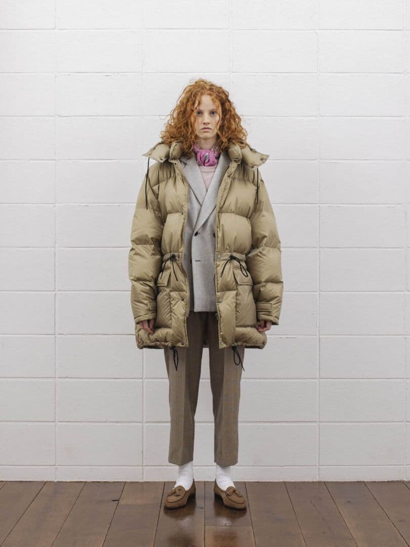 unused アンユーズド　ダウンジャケット