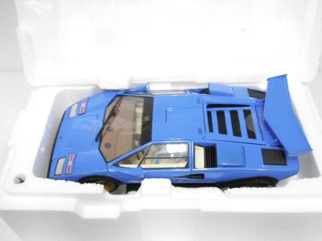 未使用品 Kyosho 1/18 ランボルギーニ カウンタック LP500S