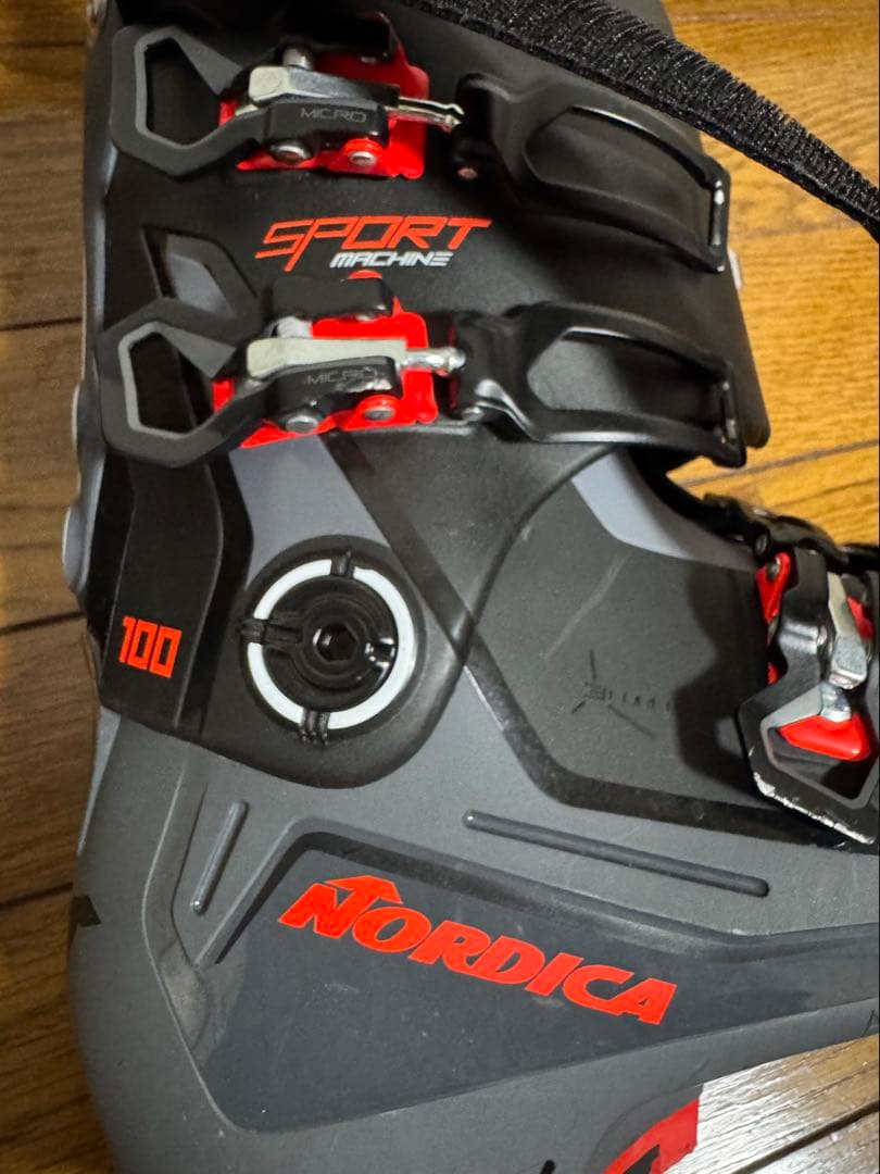 Nordica スキー ブーツ 100 【26.5㎝】【Last102】