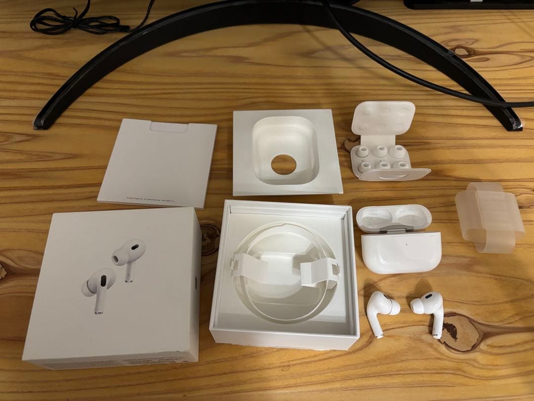 AirPods Pro 本体 充電ケース付き【ジャンク品】