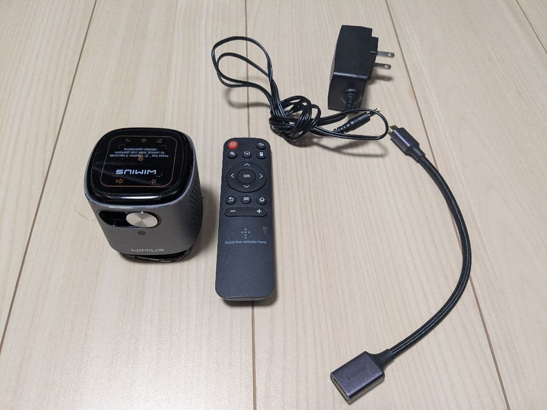 WIMIUS コンパクトプロジェクター 本体 Q2