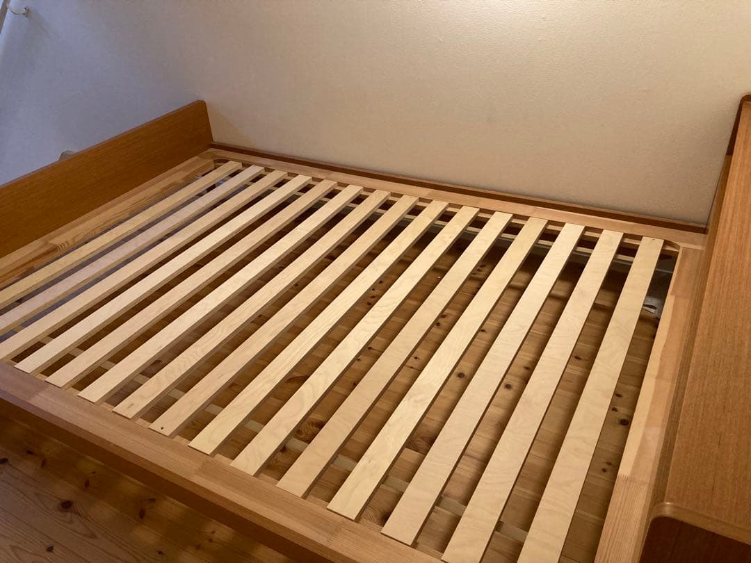 美品　unico ウニコ　棚付きベッドフレーム　ダブルサイズ　※組立説明書付