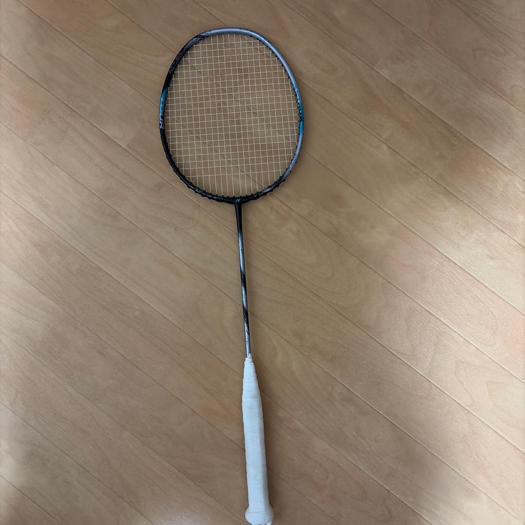 H*t様 バドミントンラケット アストロクス88Dtour