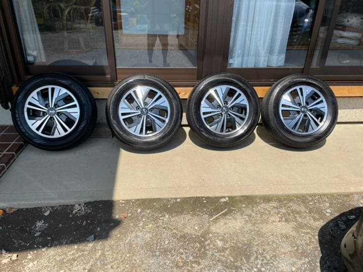 セレナ c27 純正 タイヤ ホイール 4本