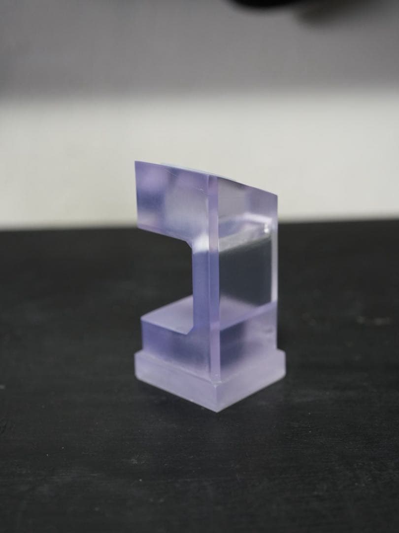 【A−】腕時計スタンド クリアムントル