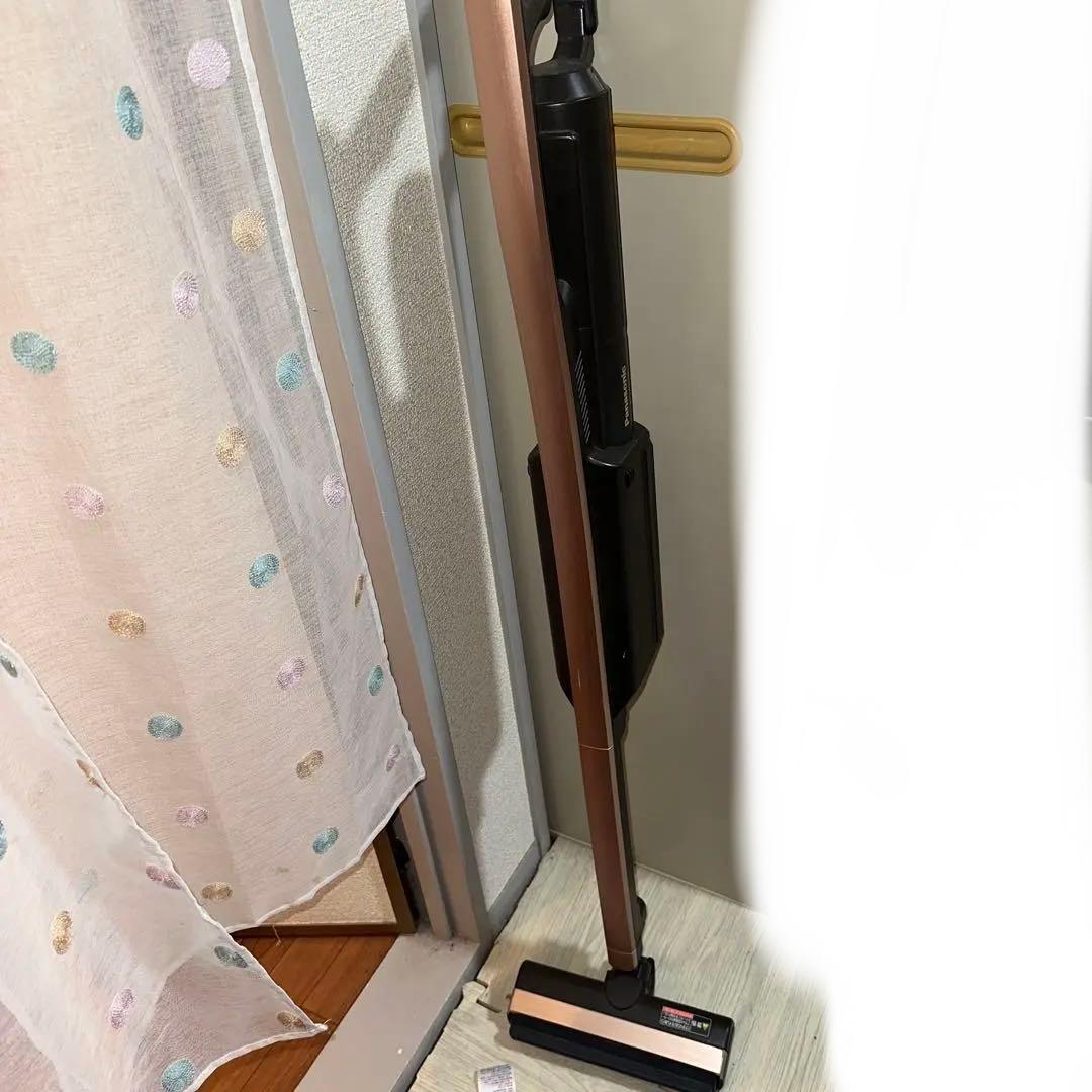 Panasonicコードレス掃除機 ローズゴールド 本体