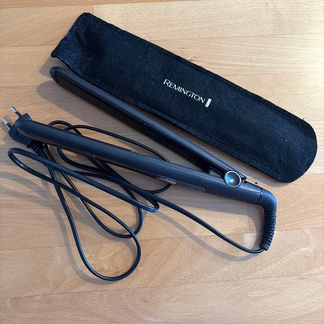 REMINGTON ストレートヘアアイロン S6505 収納ケース付き　海外対応