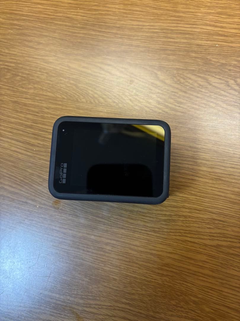 ゴープロ　HERO9 三脚、バッテリー付属