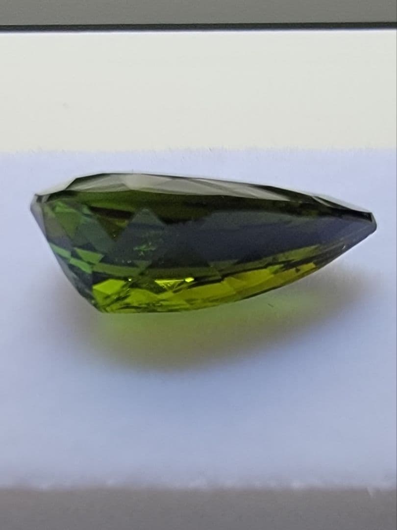 天然 グリーントルマリン 6.08ct ペア ファンシー ブラジル産　大粒ルース