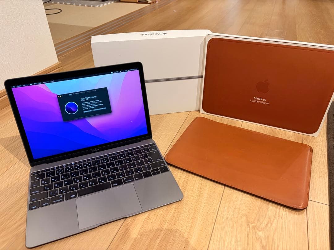 【美品】MacBook 12インチ　純正レザースリーブ付き