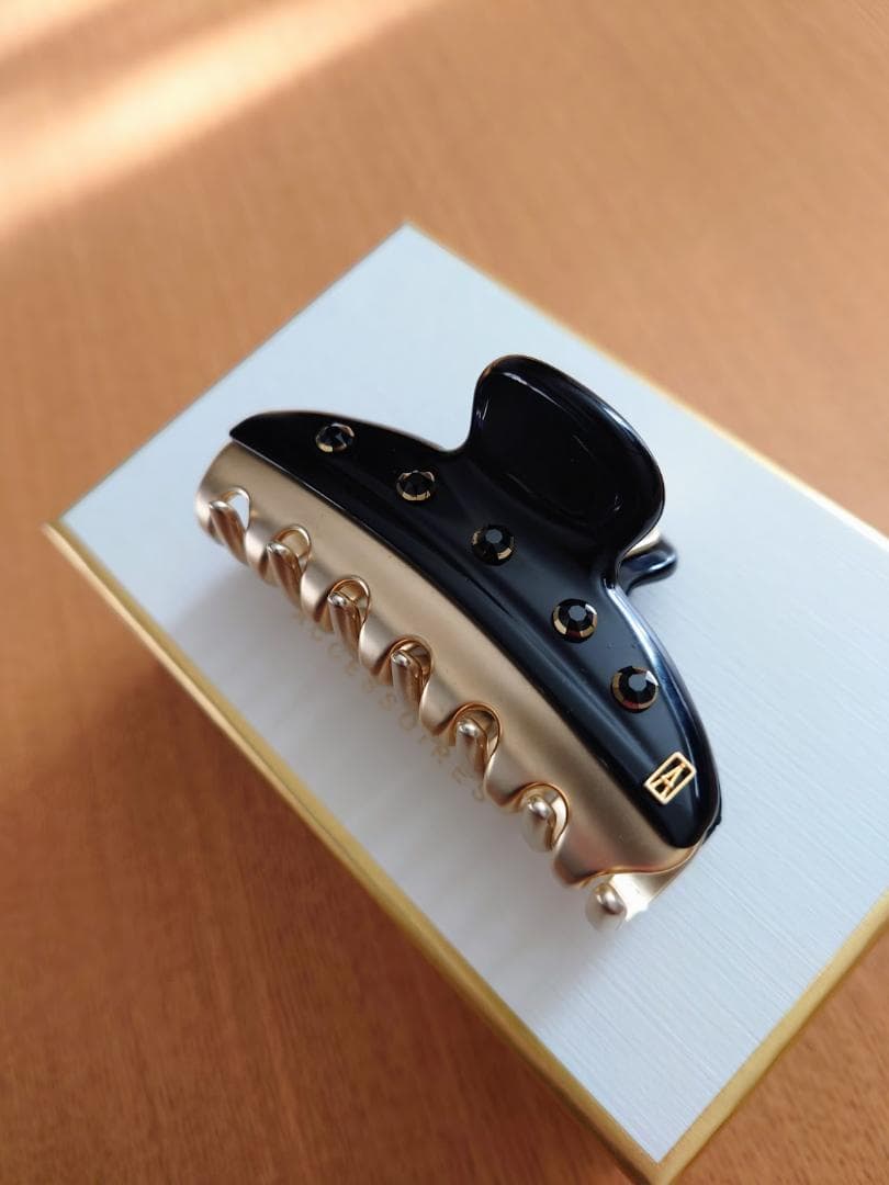 アレクサンドルドゥパリ ブラック大粒スワロフスキー ヴァンドーム