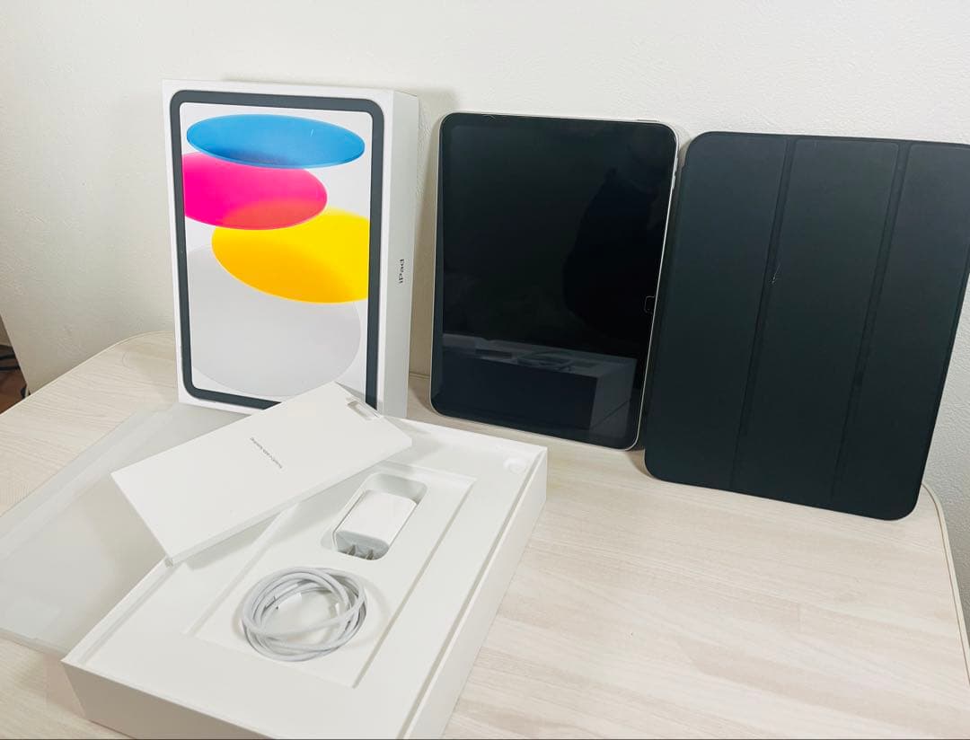 iPad 第11世代 (A16) 128GB シルバー本体＋ケースセット