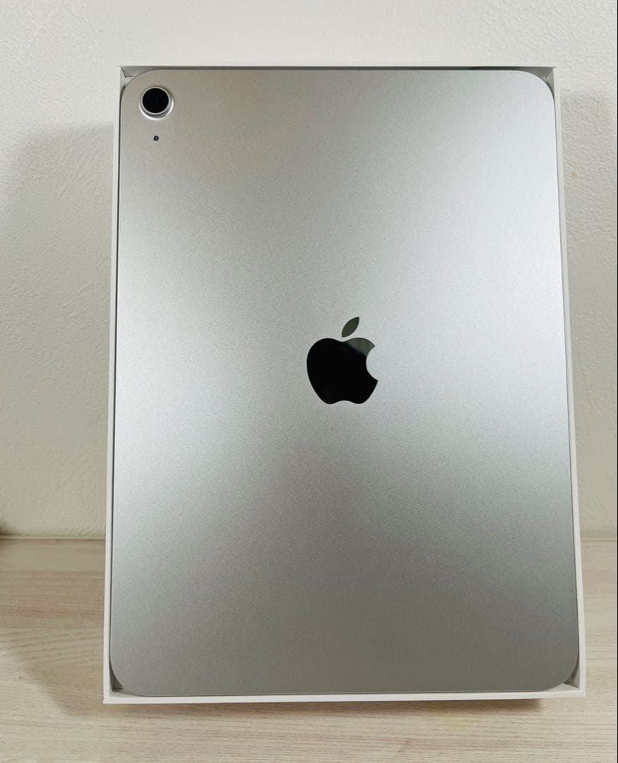 iPad 第11世代 (A16) 128GB シルバー本体＋ケースセット