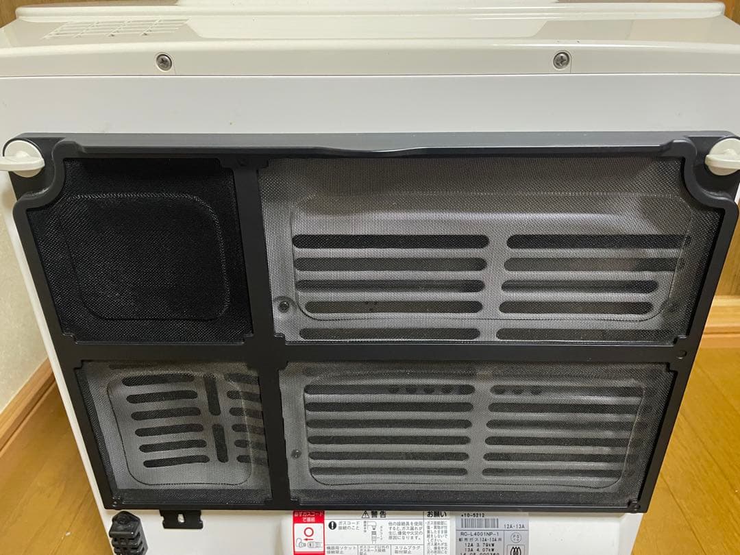東邦ガス　都市ガスファンヒーター　RC-L4001NP-WH パネルに凹みあり
