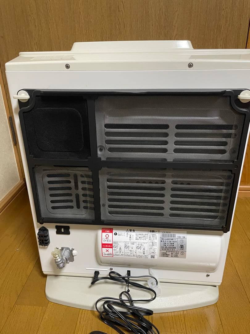 東邦ガス　都市ガスファンヒーター　RC-L4001NP-WH パネルに凹みあり