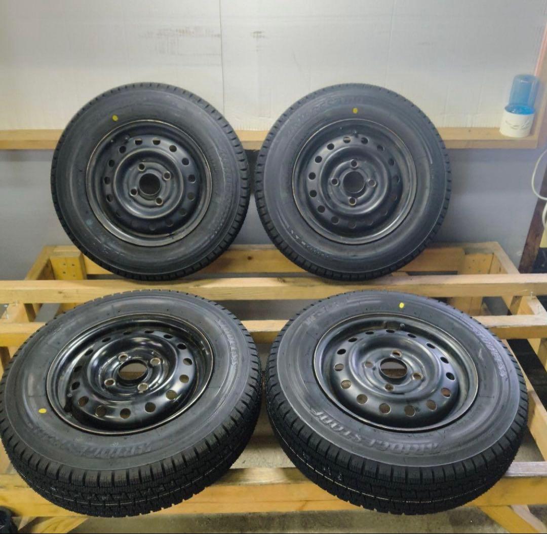 スタッドレス　12インチ　ホイール付き145/80r12 BRIDGESTONE