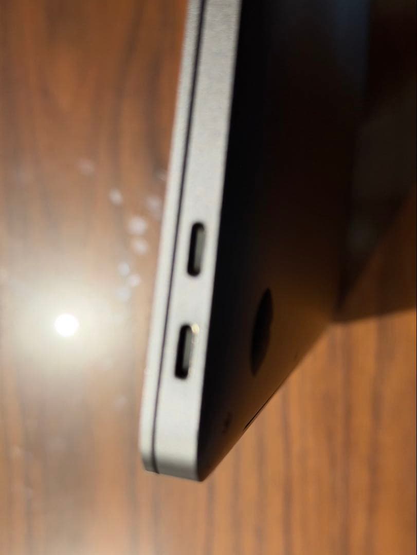 スペースグレー MacBook Air 本体