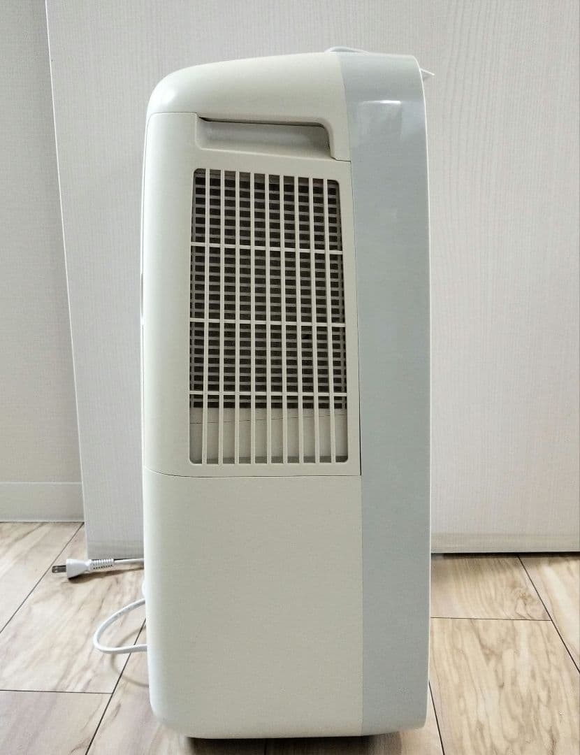 シャープ 衣類乾燥機 兼 除湿機 プラズマクラスター CM-J100-W