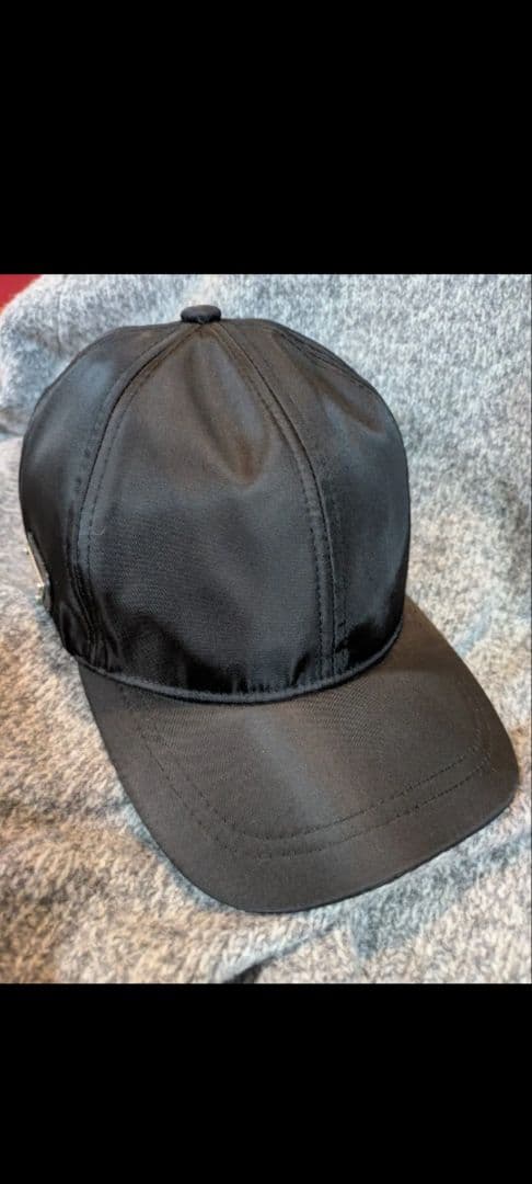 PRADA プラダ キャップ 黒 トライアングルロゴ ユニセックス