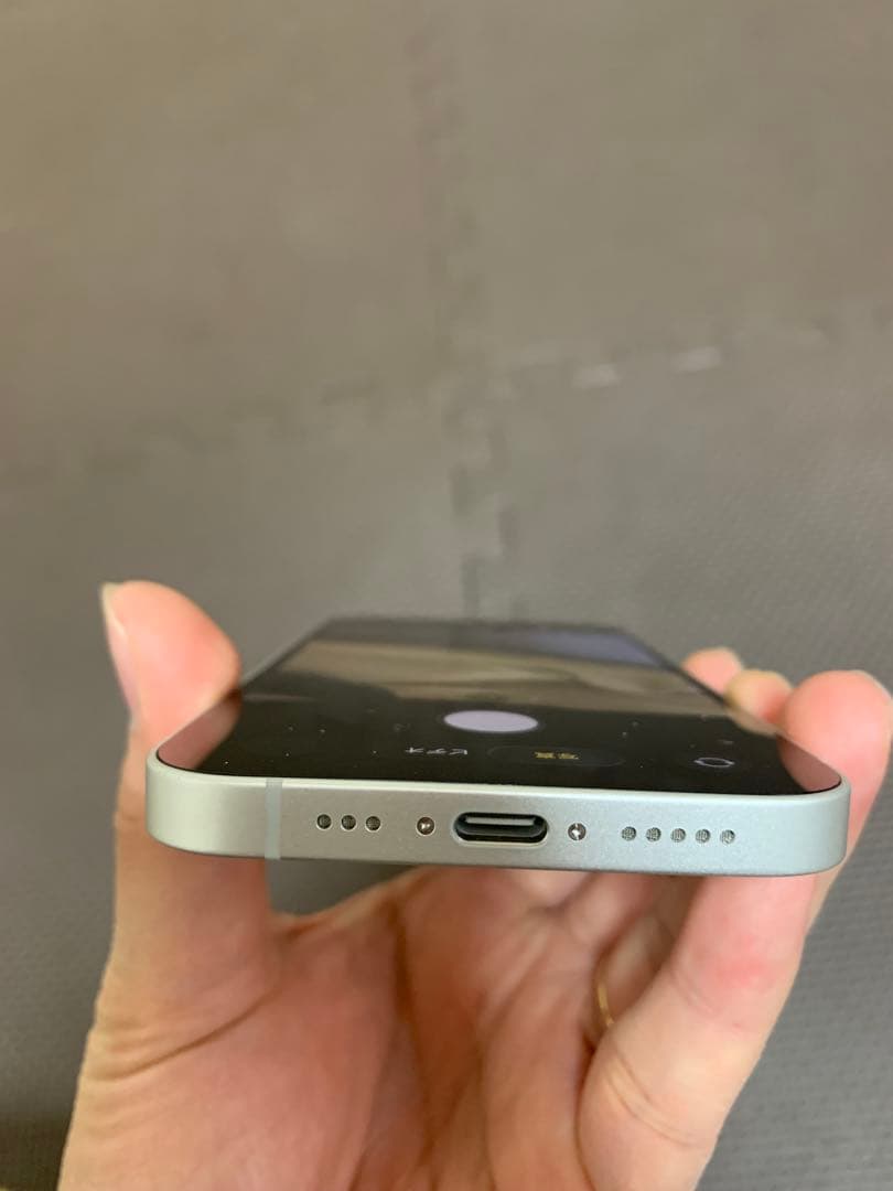 Apple iPhone 16e 512GB ホワイト