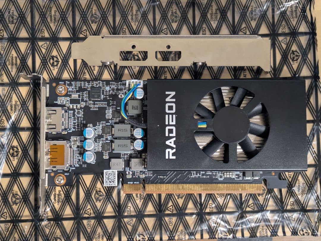 玄人志向 RD-RX6400-E4GB/LP RADEON ロープロファイル対応