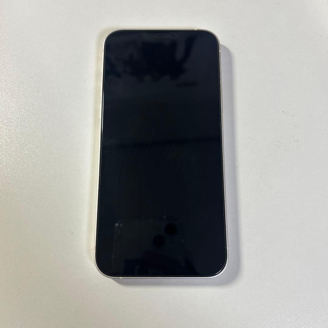 iPhone12 白 背面割れ