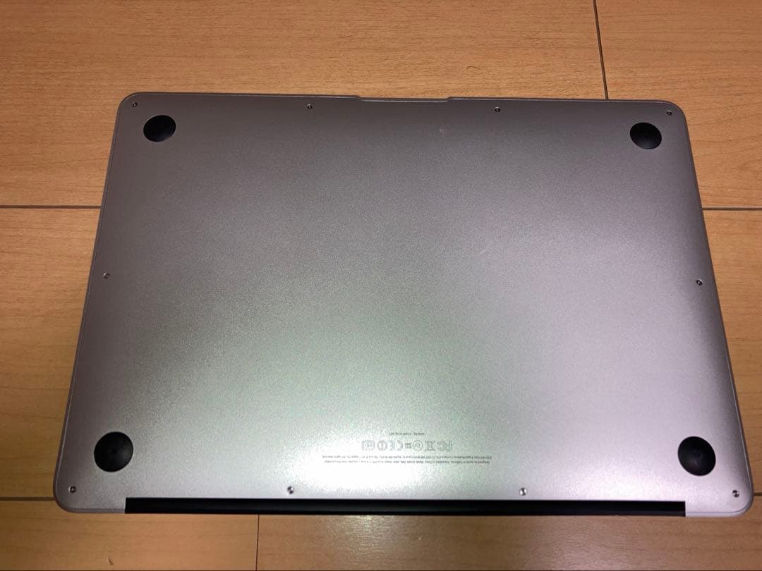 【起動OK】MacBook Air 13 4GB SSD128 初期化済