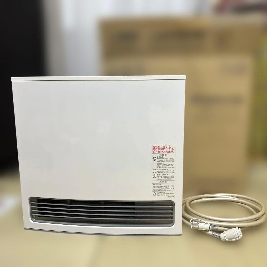 ガスファンヒーター　日本製ノーリツ　都市ガス 専用ホース付き