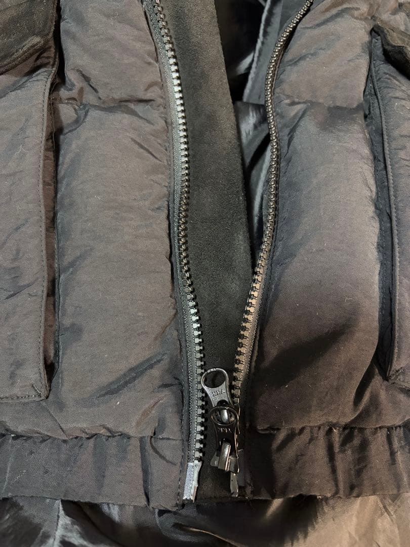 BADWAYブラックダウンジャケット