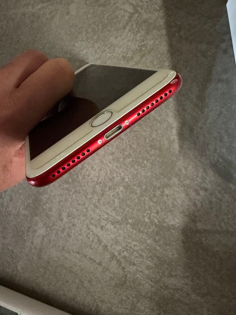 iPhone 7 Plus レッド　美品