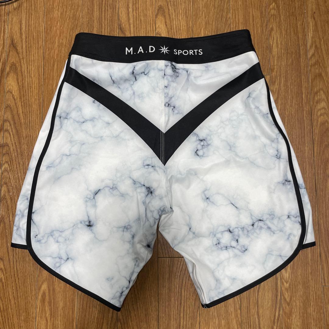 M.A.D SPORTS　サーフパンツ　フィジーク（サイズ30)