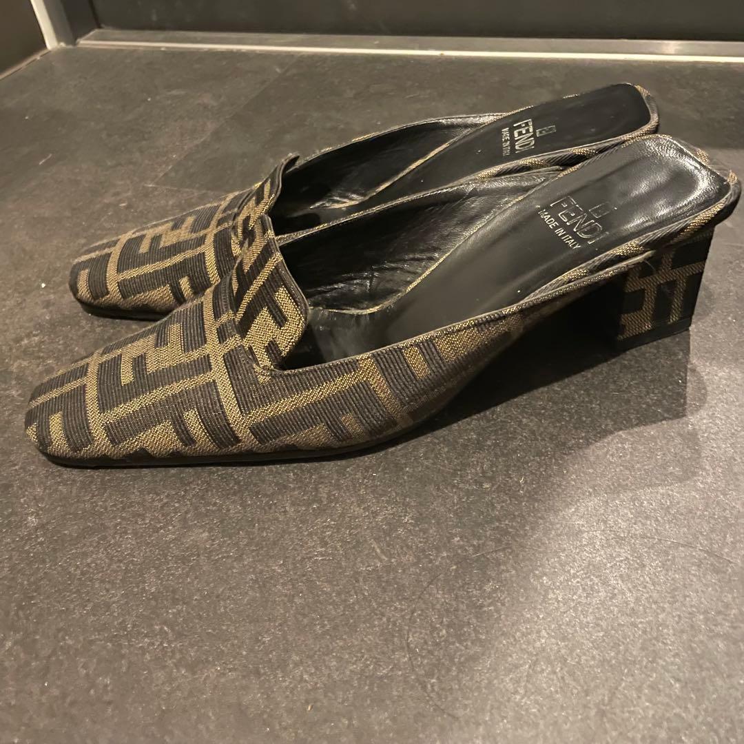 FENDI ズッカ ミュール
