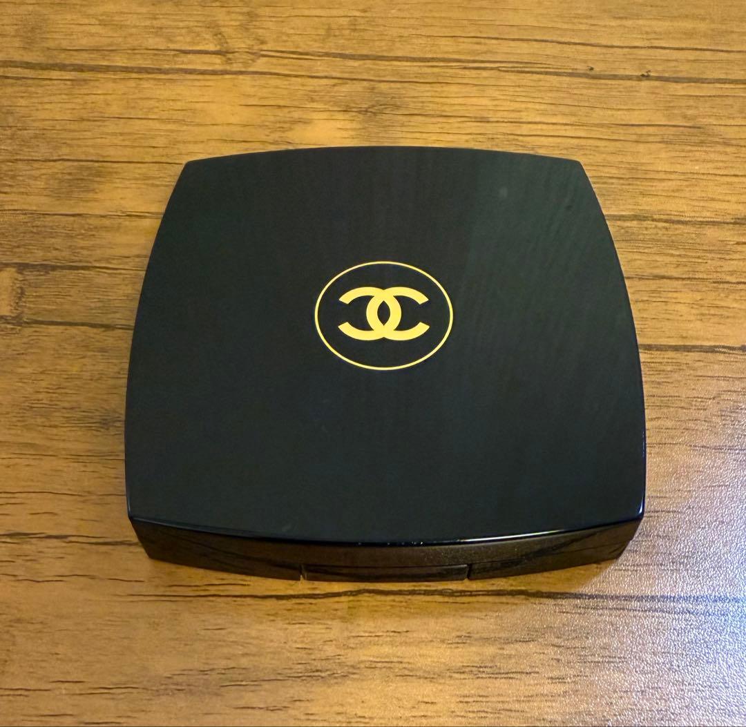 シャネル　エンチャンテッド　ナイト　アイシャドウ/チークカラー　新品