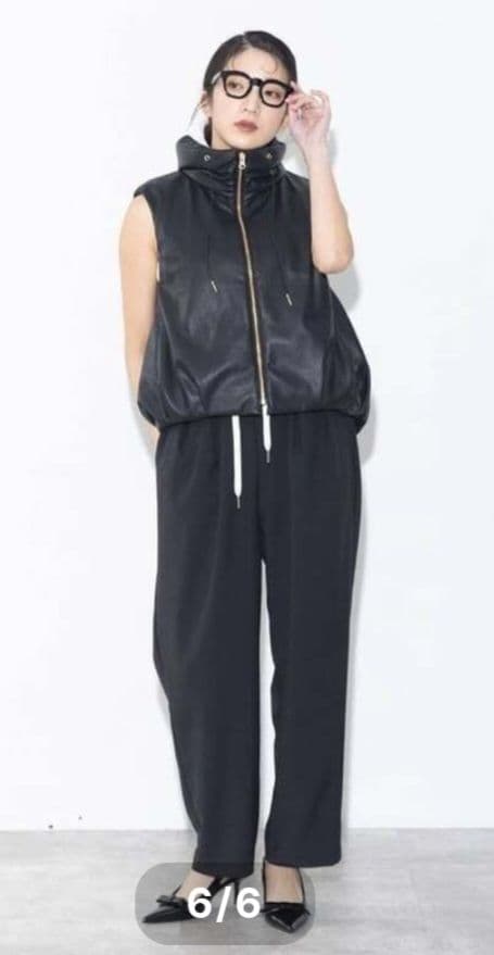 サンタくんさま専用　マルゴーヴィンテージレザーベスト 　シャンドゥラローズ