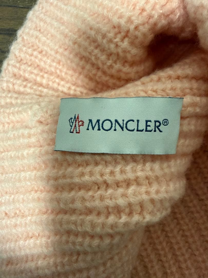 値下中！モンクレール　MONCLER ニット帽 ピンク 限定