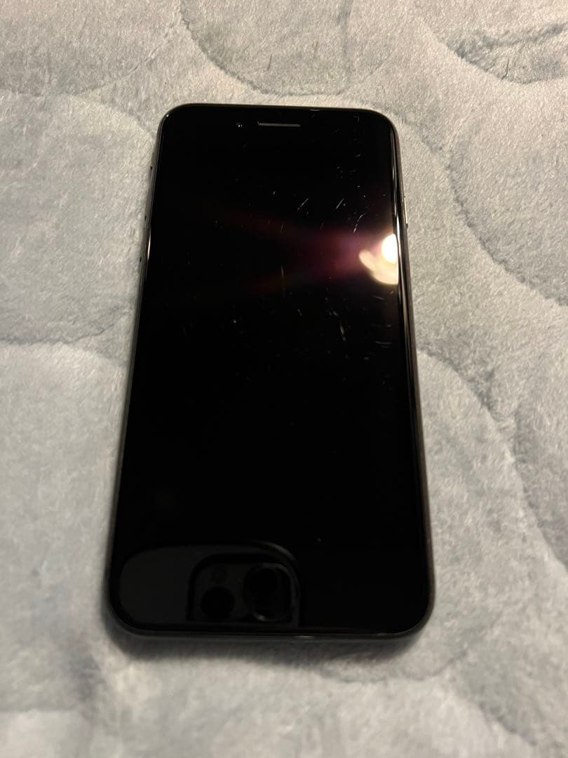 iPhone 8 スペースグレー 本体 バッテリー容量77%