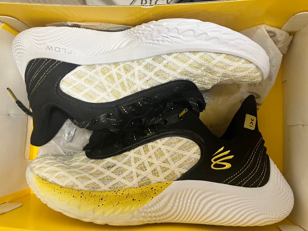 シューズ(男性用) Under Armour Curry 9 27cm