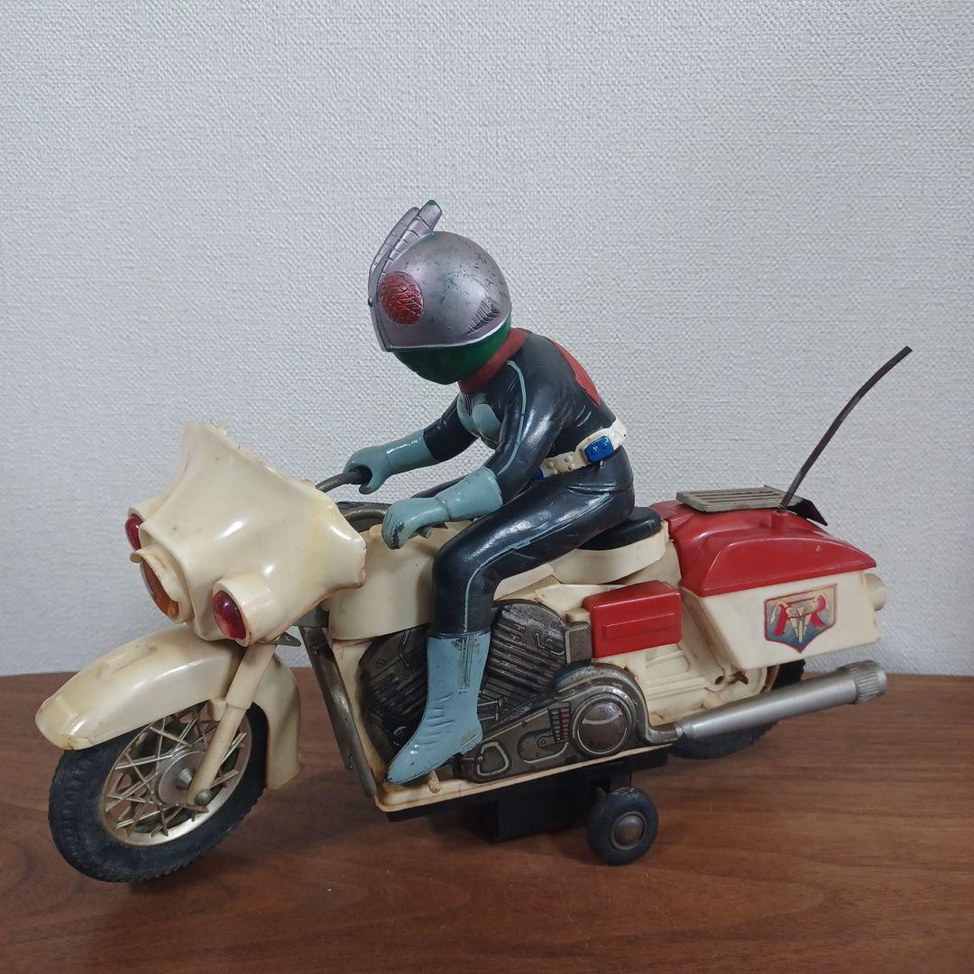 当時物　ヨネザワ製　銀マスク「仮面ライダー＆サイクロン号」フリクション走行玩具