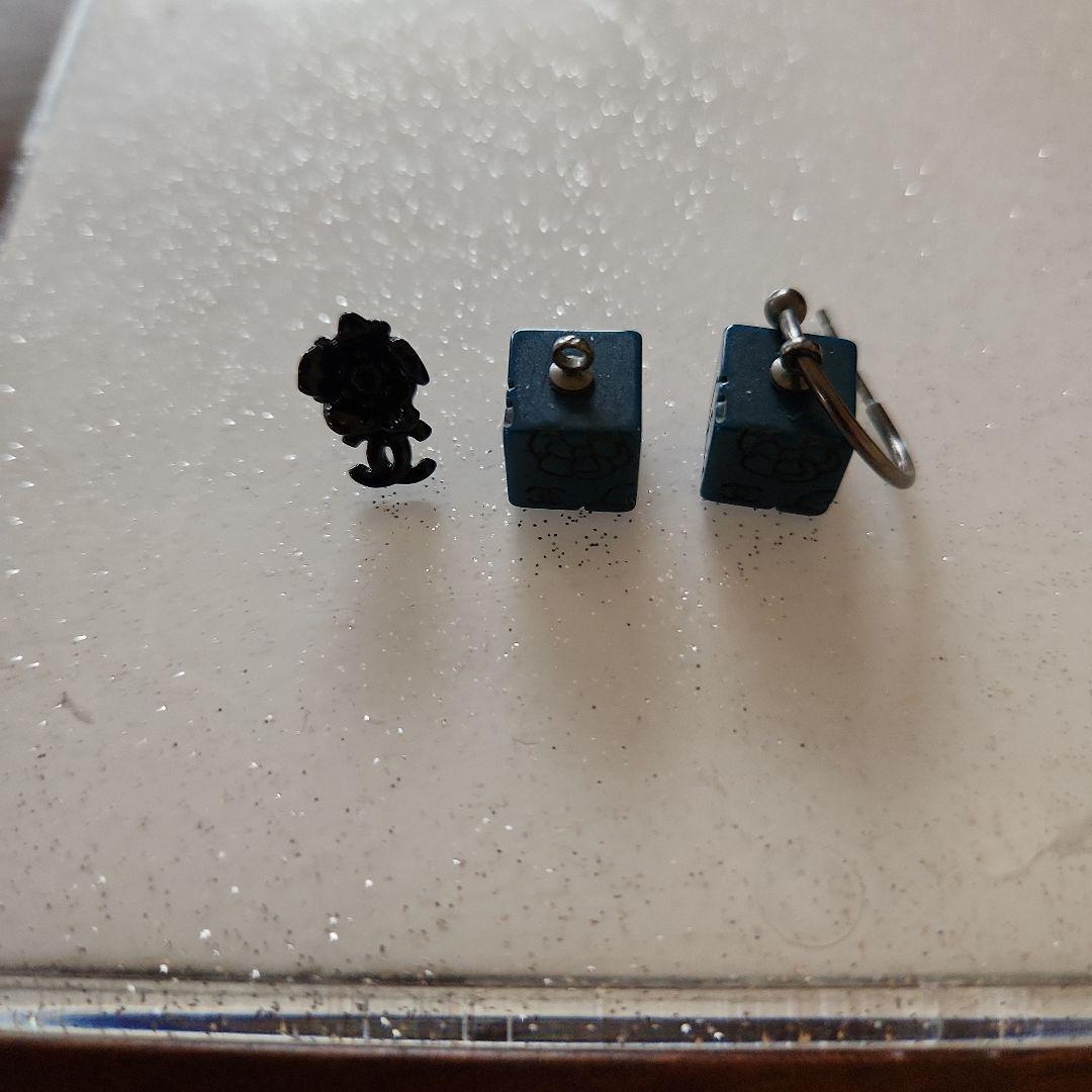 シャネル　片方ピアス　カメリアピアス