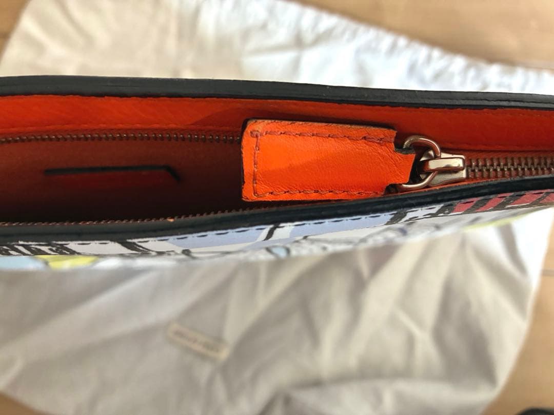 【新品同様】エミリオプッチ クラッチ　レア柄