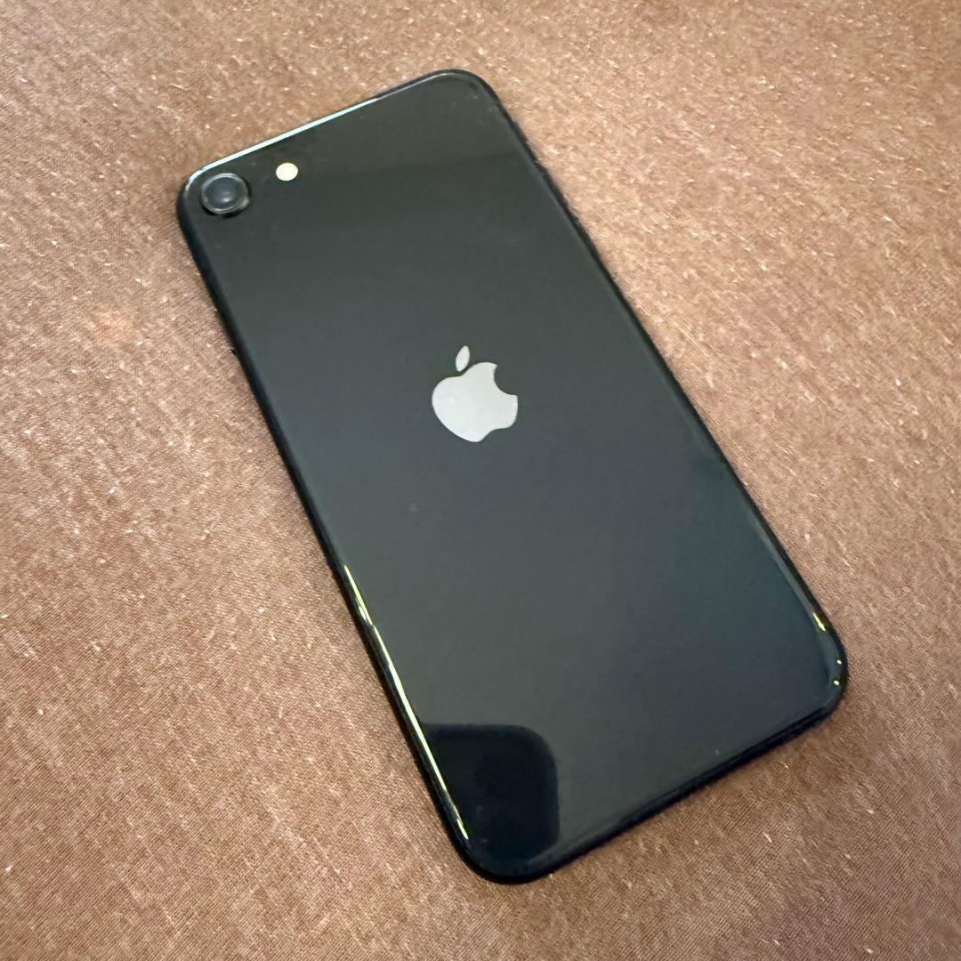 Apple iPhoneSE 第二世代 ブラック 本体 64GB