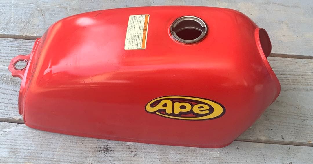 Ape エイプ　赤 タンク