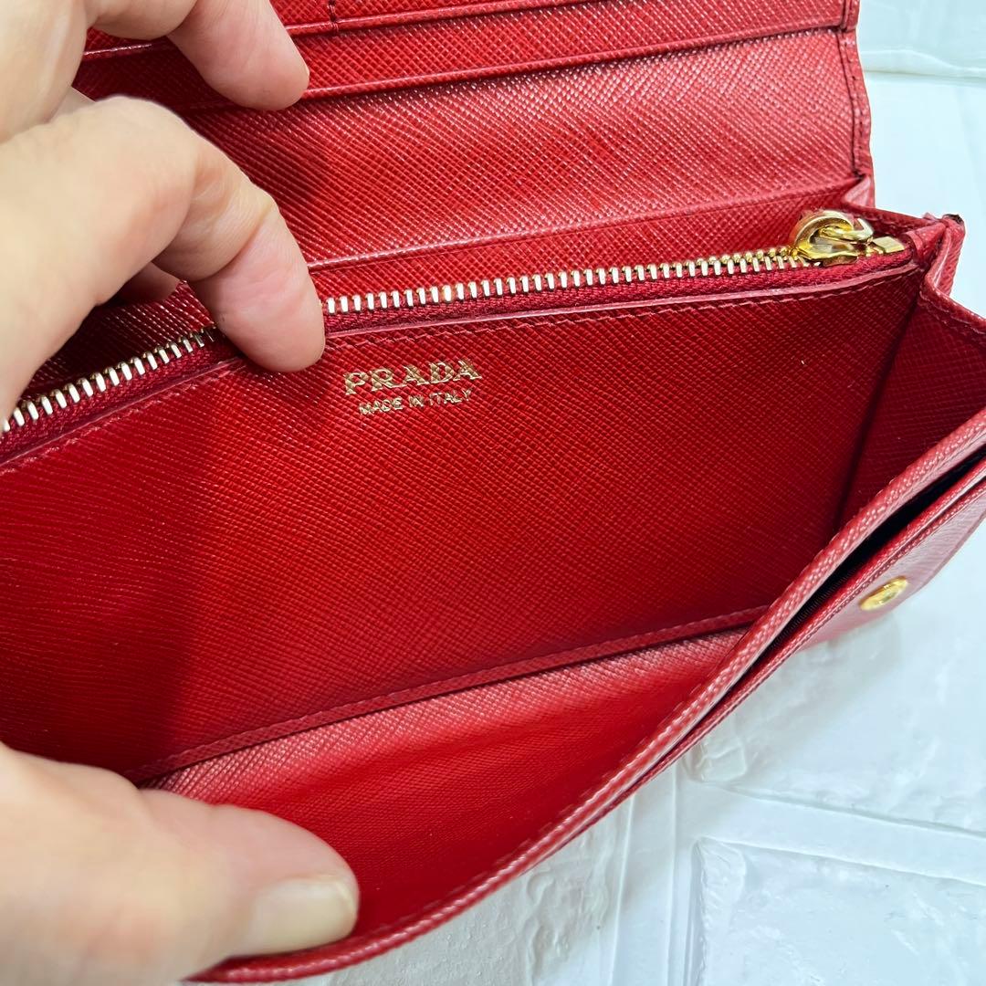 美品✨プラダ　フィオッコ　サフィアーノ　リボン　赤　カードケース付き
