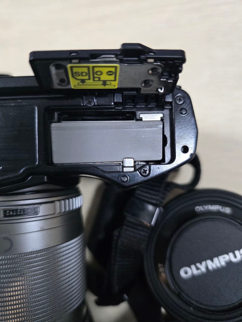 OLYMPUS OM-D E-M10 レンズセット