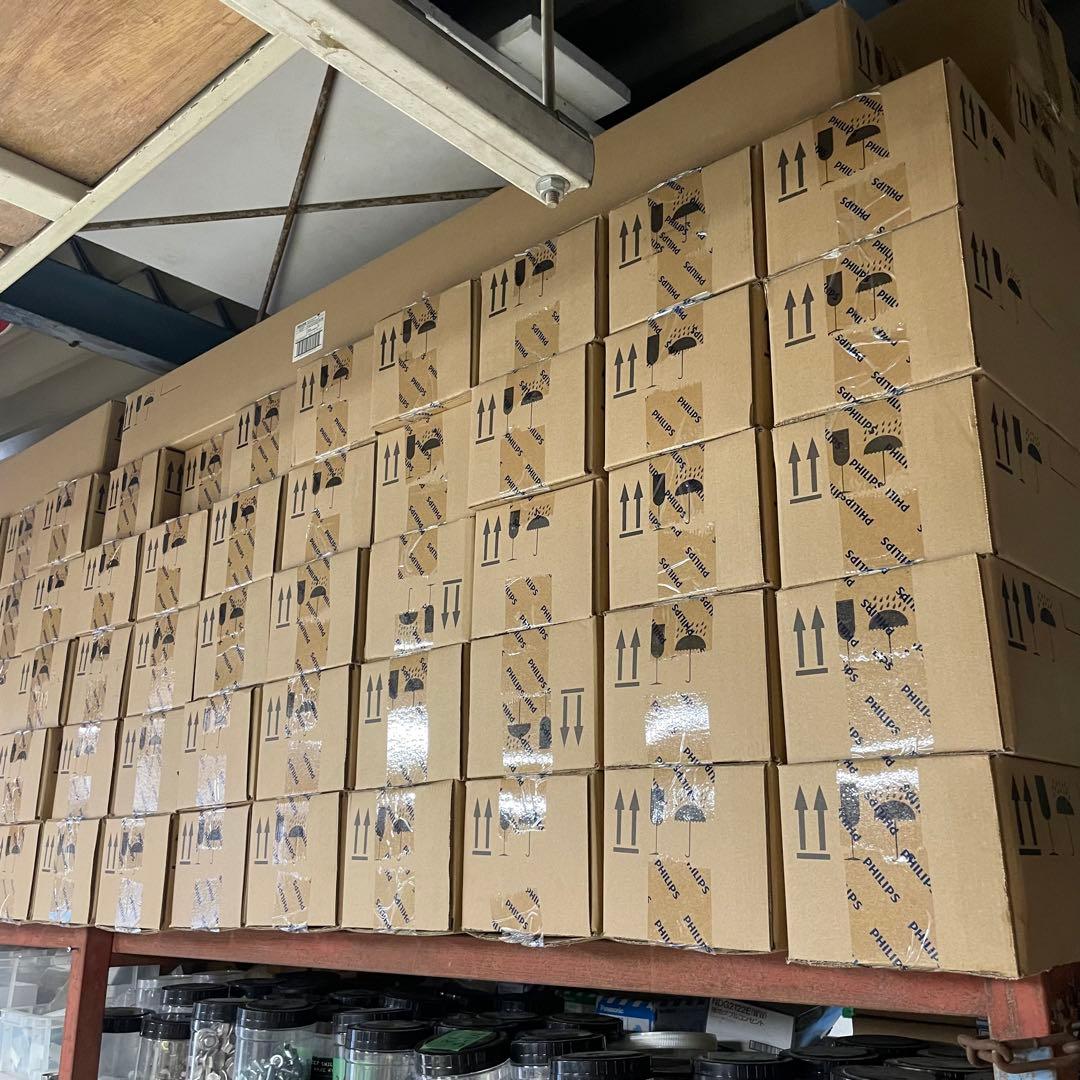 フィリップス直管型LEDランプ40型高輝度3300lm昼白色　6本セット