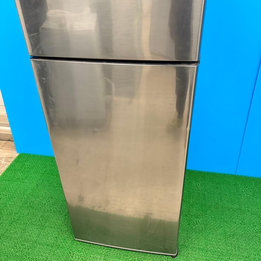 683 SHARP中型　冷蔵庫　小型　200L強　小型　一人暮らし　右開き