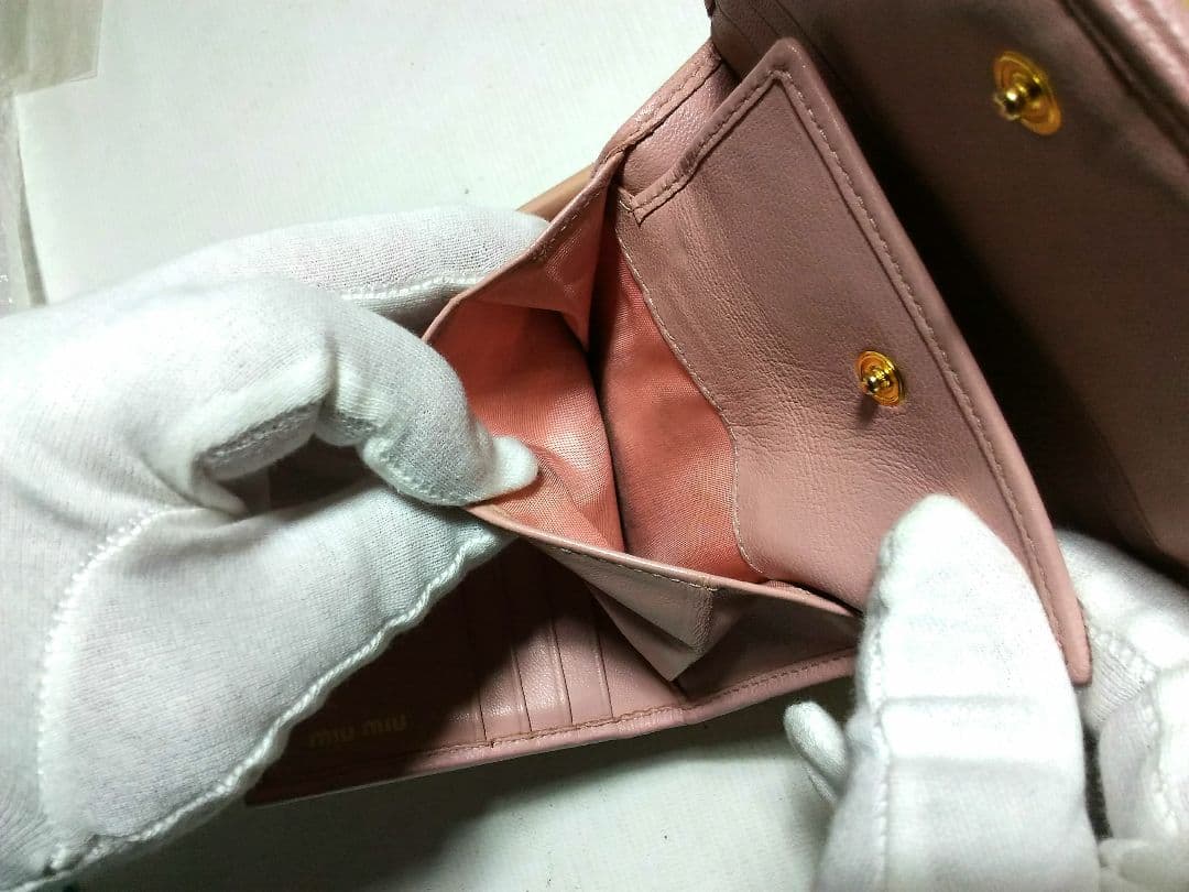 MIUMIU 二つ折り財布 ピンク