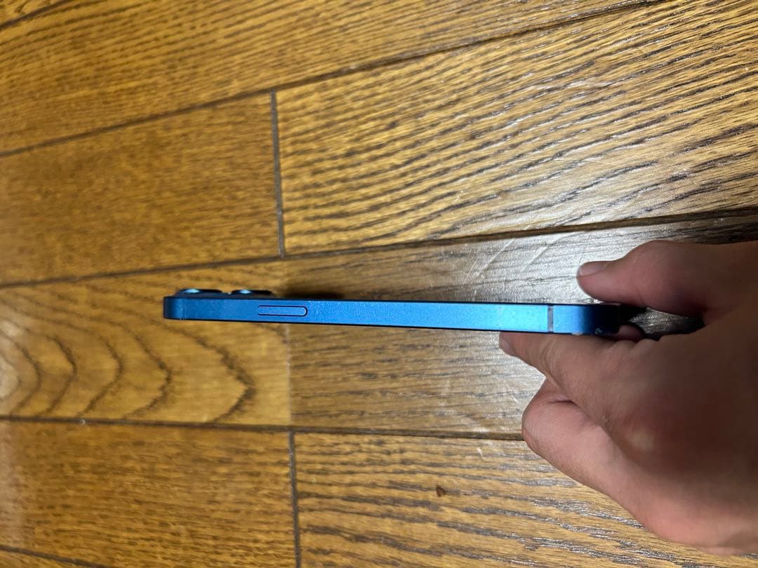 Apple iPhone 13 ブルー　256GB 本体　22日まで‼️