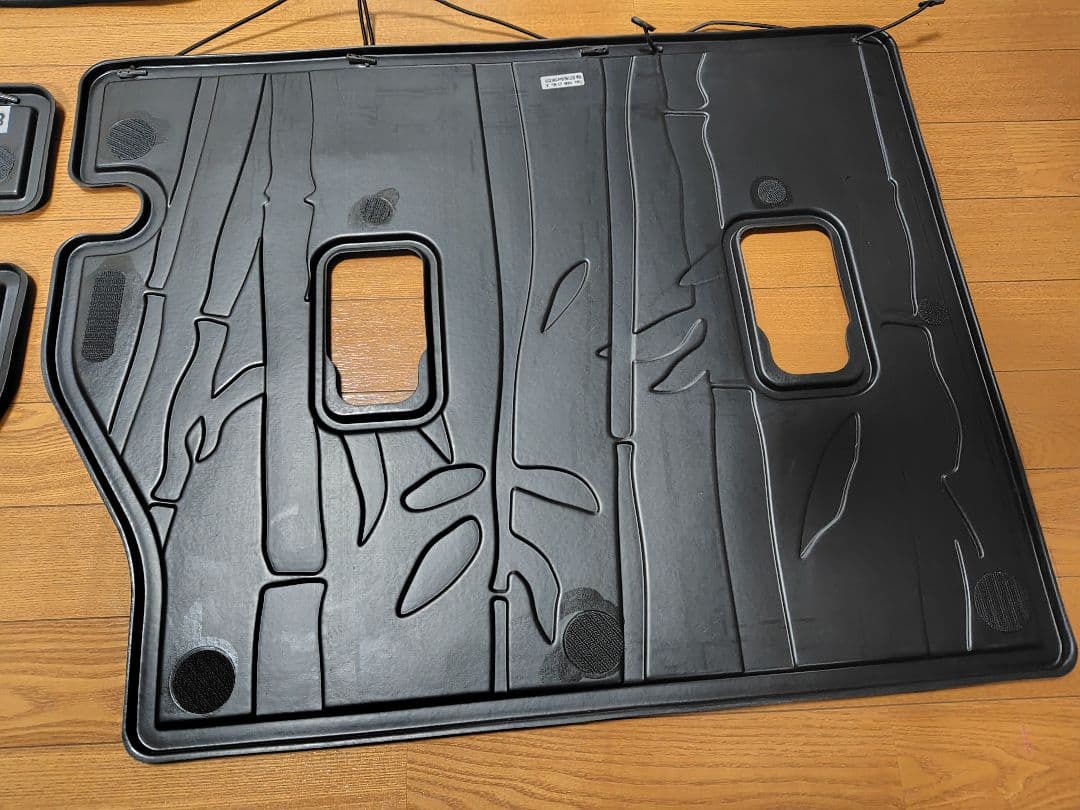 SK系フォレスター　米スバル純正ラゲッジプロテクター