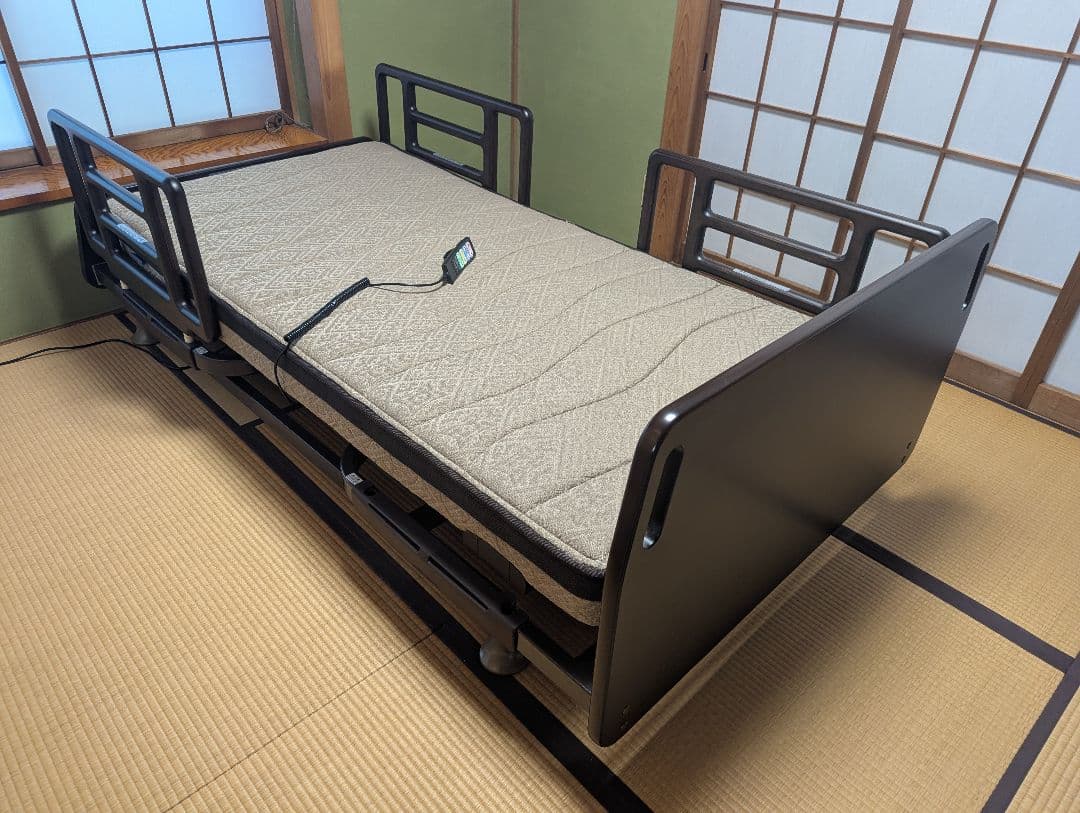 （美品）電動昇降介護用 フランスベッド・マットレス付 値下げしました！